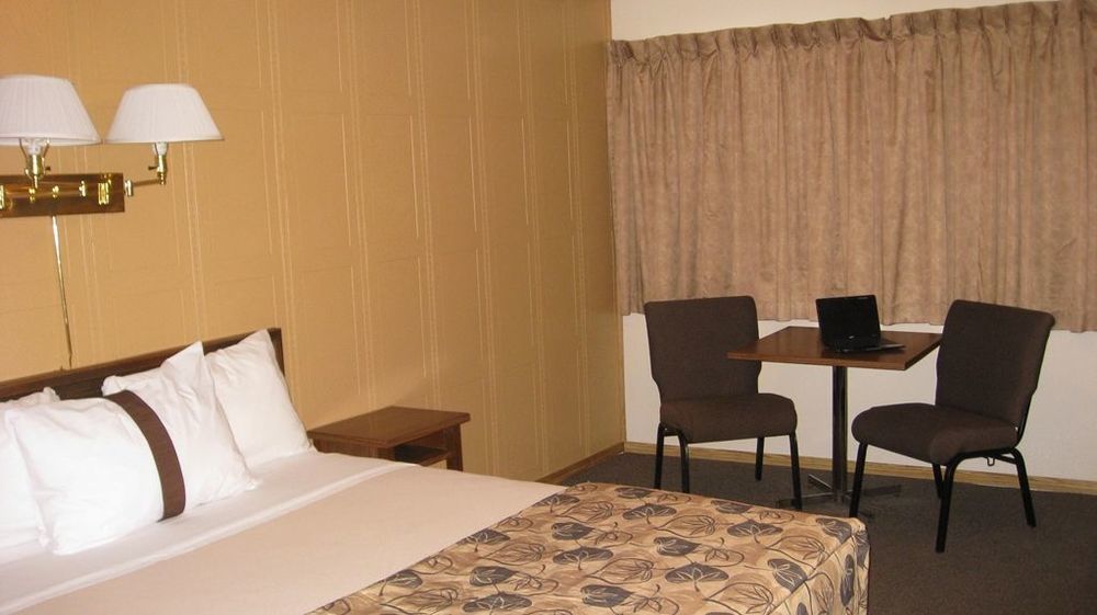 Canadas Best Value Inn Calgary Chambre photo